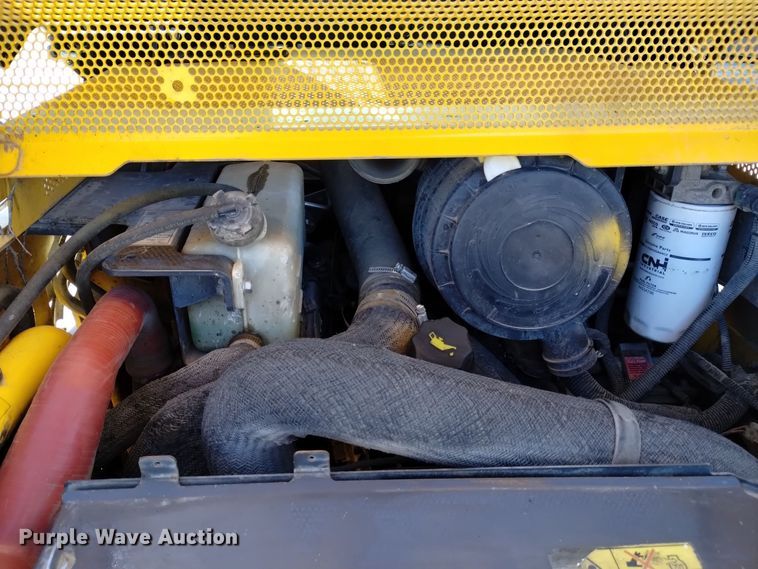 image for item DK8918 2013 New Holland L225  skid steer loader