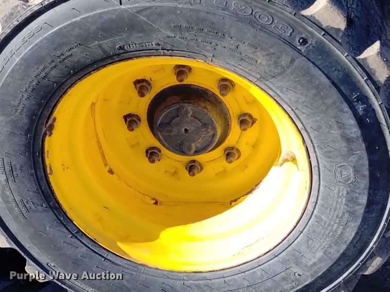 image for item DK8918 2013 New Holland L225  skid steer loader