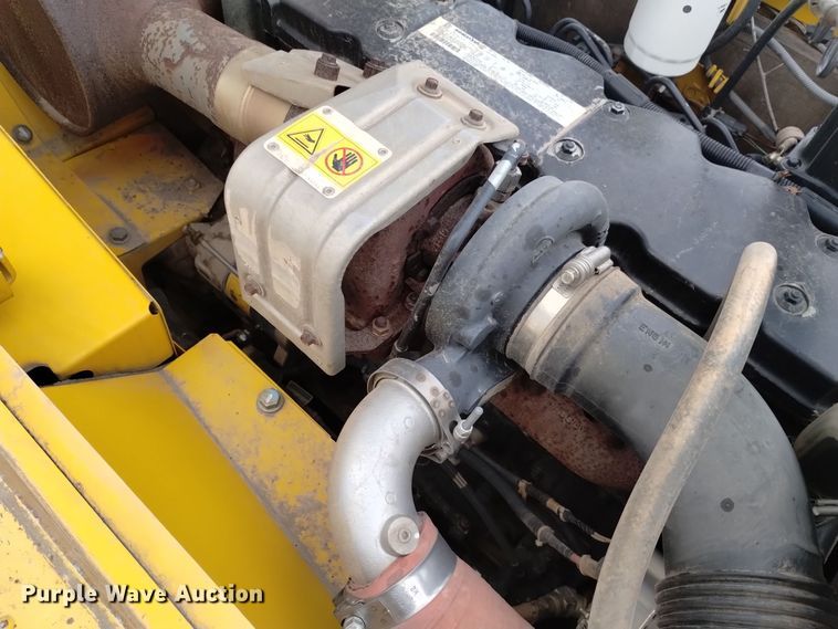 image for item DK8928 2012 Komatsu PC200LC-8  excavator