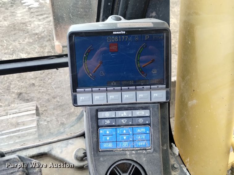 image for item DK8928 2012 Komatsu PC200LC-8  excavator