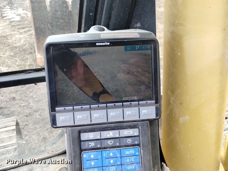 image for item DK8928 2012 Komatsu PC200LC-8  excavator