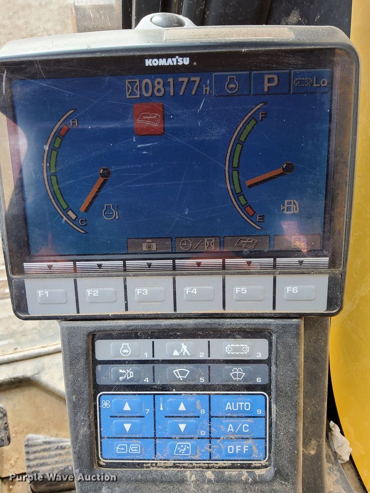 image for item DK8928 2012 Komatsu PC200LC-8  excavator