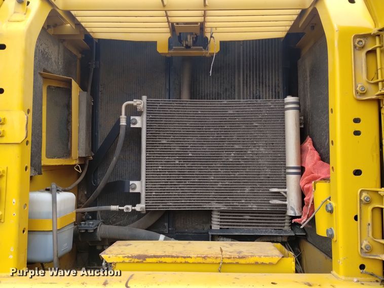 image for item DK8928 2012 Komatsu PC200LC-8  excavator