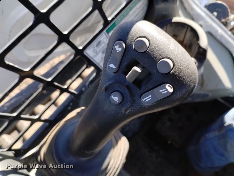 image for item DK8941 2018 Bobcat T595  tracked skid steer loader