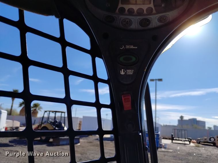 image for item DK8941 2018 Bobcat T595  tracked skid steer loader