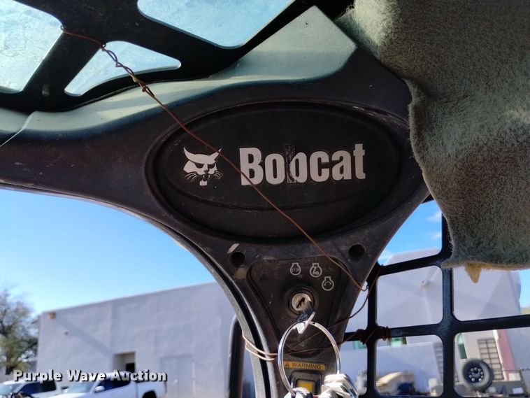 image for item DK8941 2018 Bobcat T595  tracked skid steer loader