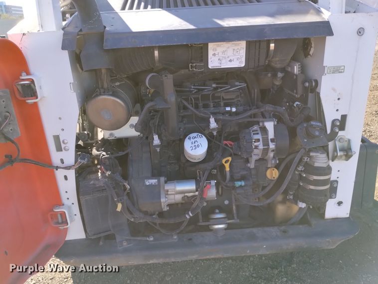 image for item DK8941 2018 Bobcat T595  tracked skid steer loader