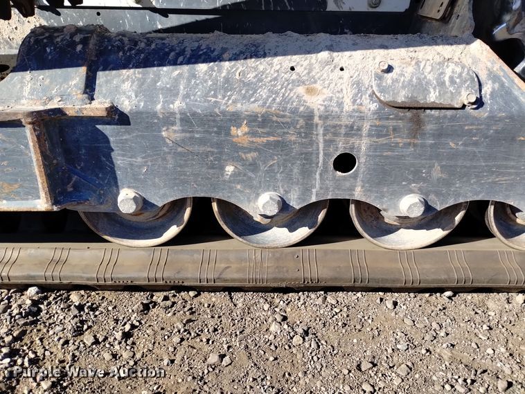 image for item DK8941 2018 Bobcat T595  tracked skid steer loader