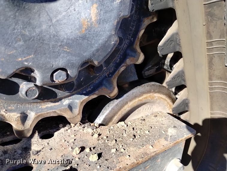 image for item DK8941 2018 Bobcat T595  tracked skid steer loader