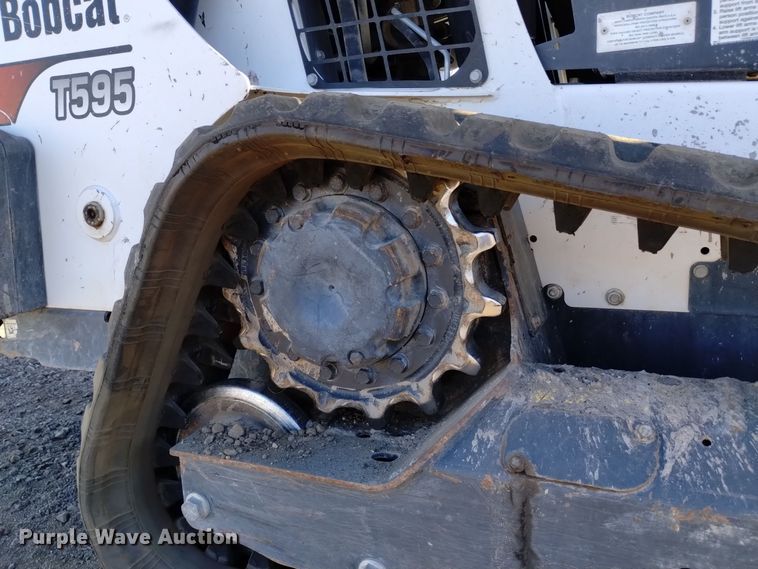 image for item DK8941 2018 Bobcat T595  tracked skid steer loader