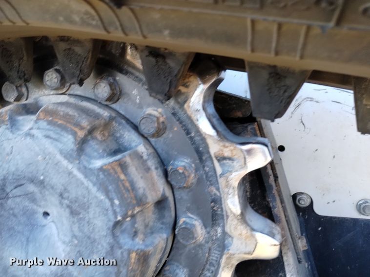 image for item DK8941 2018 Bobcat T595  tracked skid steer loader