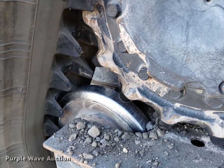 image for item DK8941 2018 Bobcat T595  tracked skid steer loader