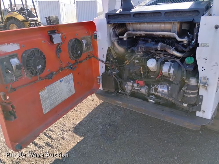 image for item DK8942 2019 Bobcat T770  tracked skid steer loader