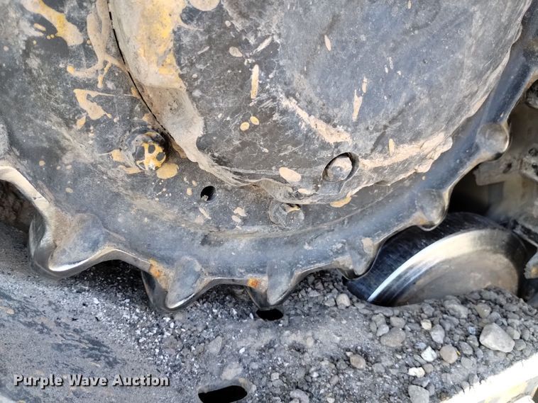 image for item DK8942 2019 Bobcat T770  tracked skid steer loader