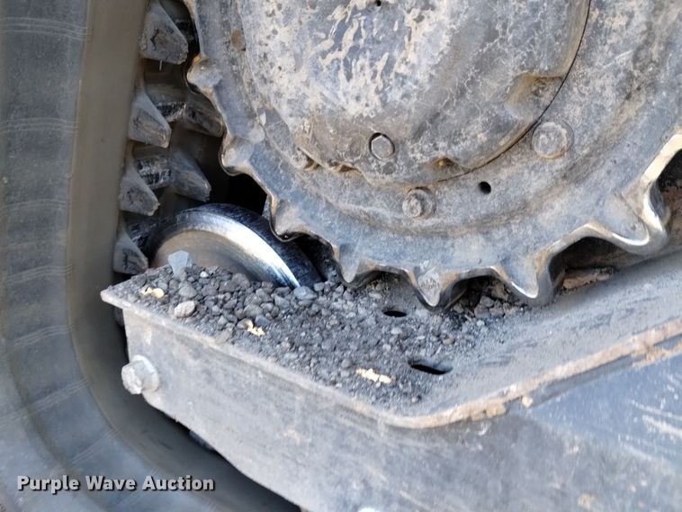 image for item DK8942 2019 Bobcat T770  tracked skid steer loader