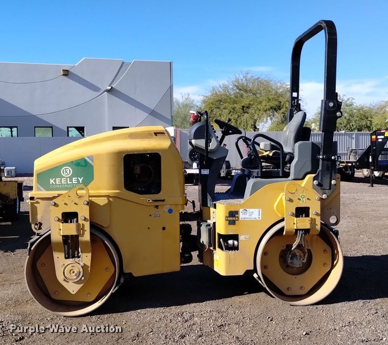 image for item DK8943 2017 Caterpillar CB34B  double drum vibratory roller