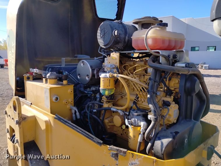 image for item DK8943 2017 Caterpillar CB34B  double drum vibratory roller