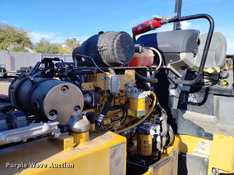 image for item DK8943 2017 Caterpillar CB34B  double drum vibratory roller
