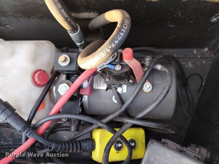 image for item DK8944 2016 Kodiak  dump trailer