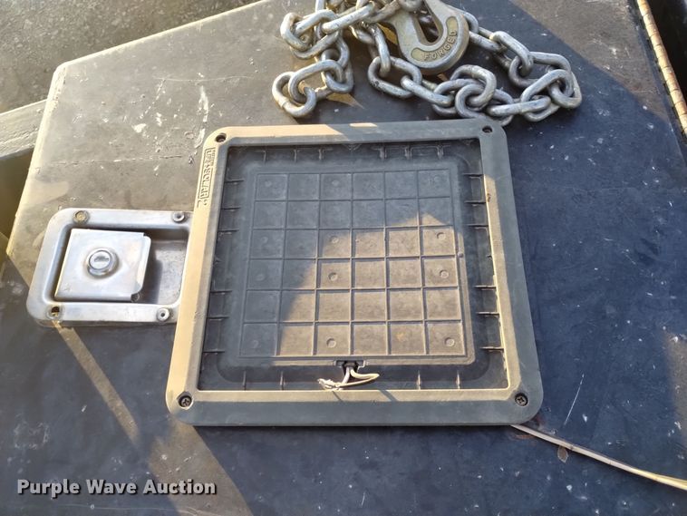 image for item DK8944 2016 Kodiak  dump trailer