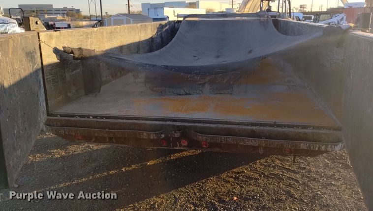 image for item DK8944 2016 Kodiak  dump trailer
