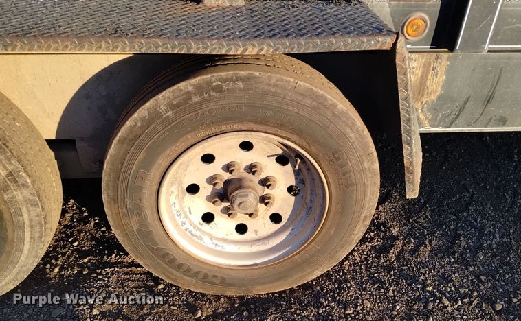 image for item DK8944 2016 Kodiak  dump trailer