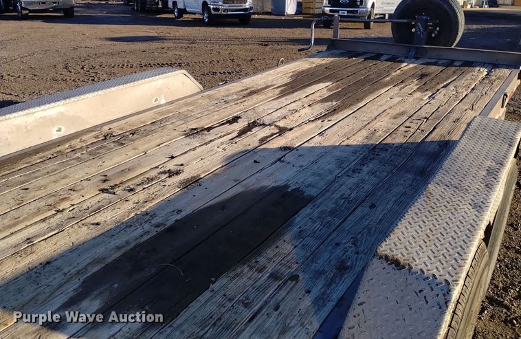 image for item DK8947 2018 Diamond C  equipment trailer