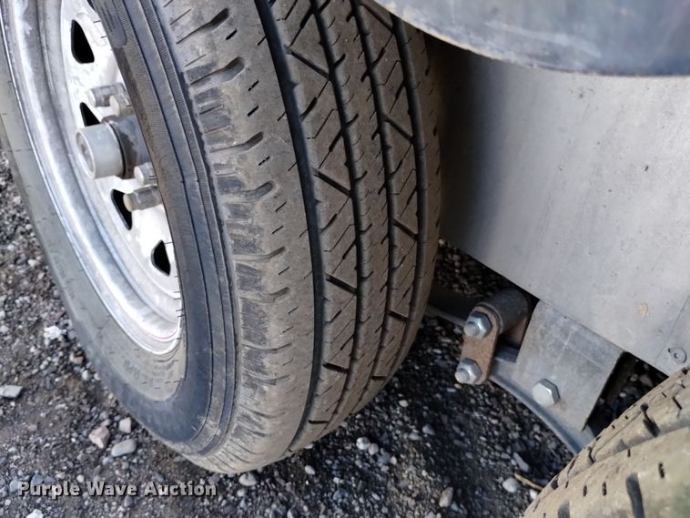 image for item DK8949 2018 Interstate ILRD716TA2  enclosed cargo trailer