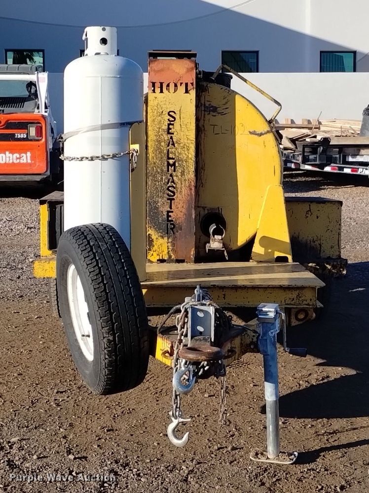 image for item DK8950 2014 SealMaster TR300  asphalt distributor trailer