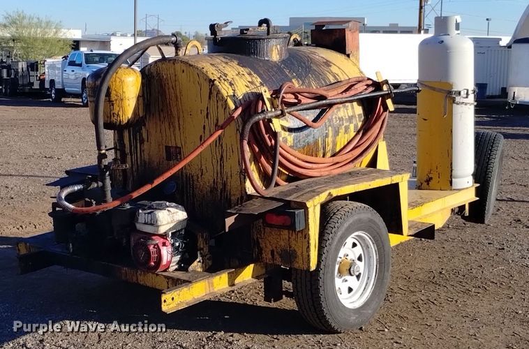 image for item DK8950 2014 SealMaster TR300  asphalt distributor trailer