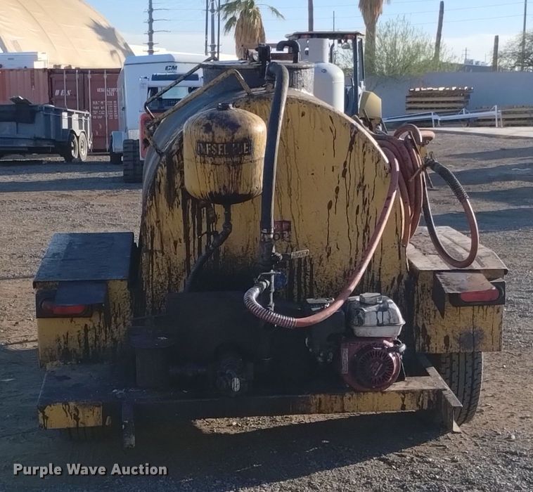 image for item DK8950 2014 SealMaster TR300  asphalt distributor trailer