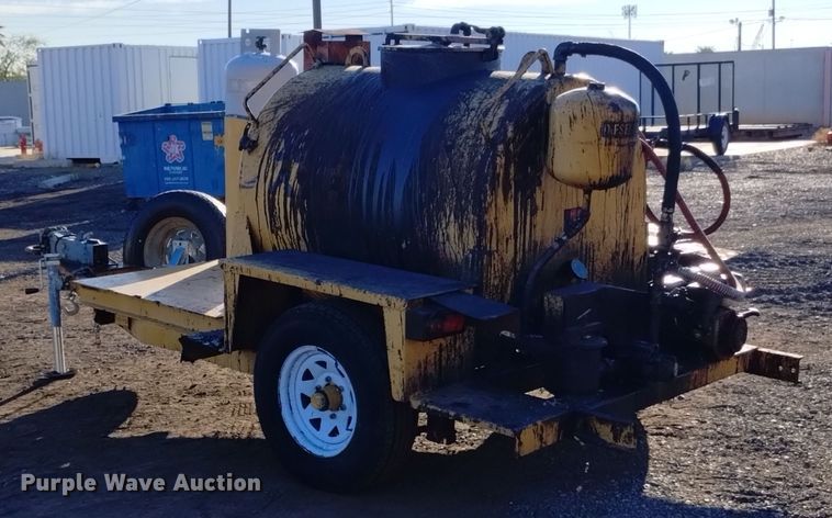 image for item DK8950 2014 SealMaster TR300  asphalt distributor trailer