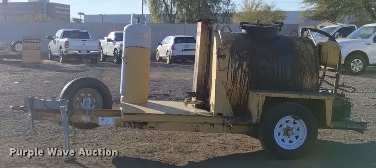 image for item DK8950 2014 SealMaster TR300  asphalt distributor trailer