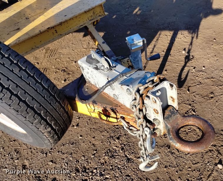 image for item DK8950 2014 SealMaster TR300  asphalt distributor trailer