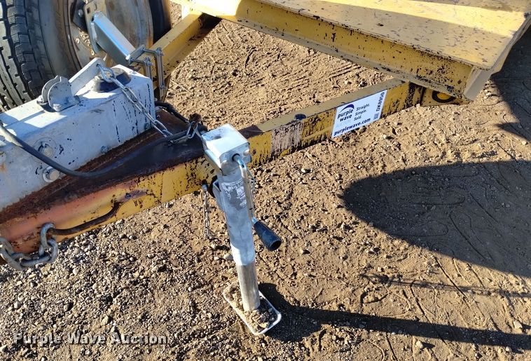 image for item DK8950 2014 SealMaster TR300  asphalt distributor trailer