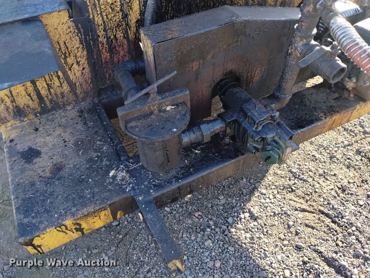 image for item DK8950 2014 SealMaster TR300  asphalt distributor trailer