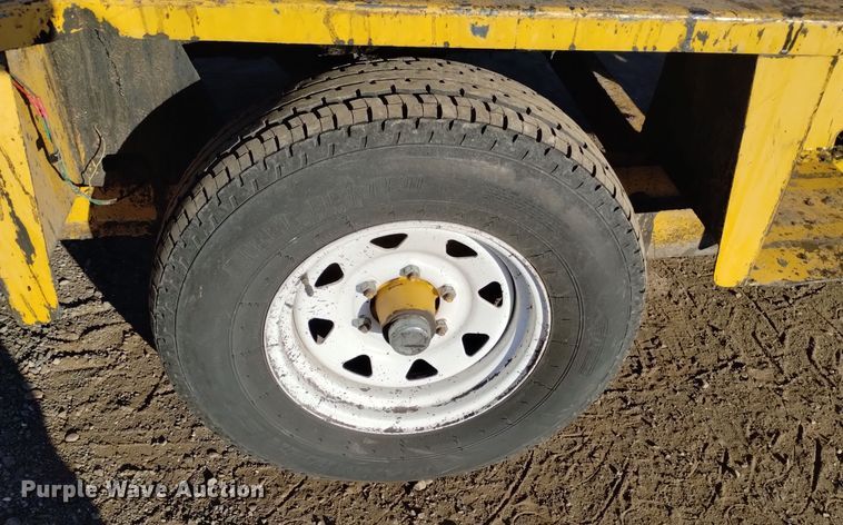 image for item DK8950 2014 SealMaster TR300  asphalt distributor trailer