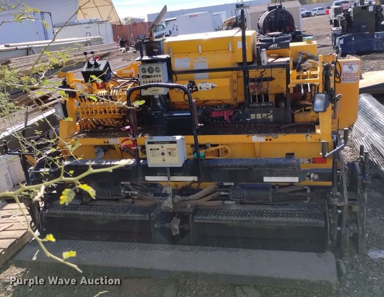 image for item DK8952 2007 LeeBoy L8510R  paver