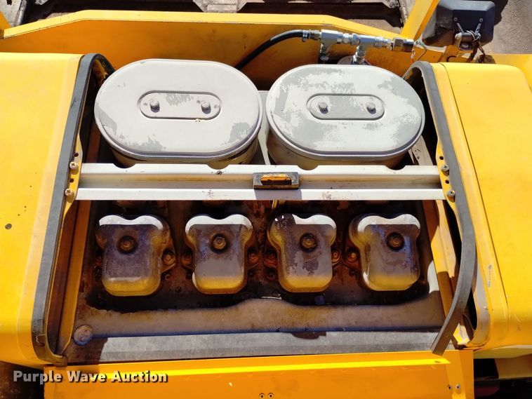 image for item DK8952 2007 LeeBoy L8510R  paver