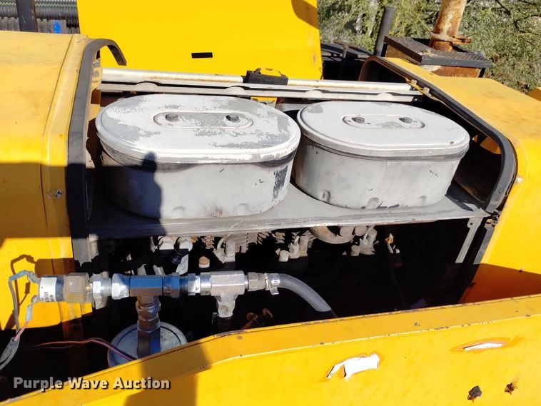 image for item DK8952 2007 LeeBoy L8510R  paver