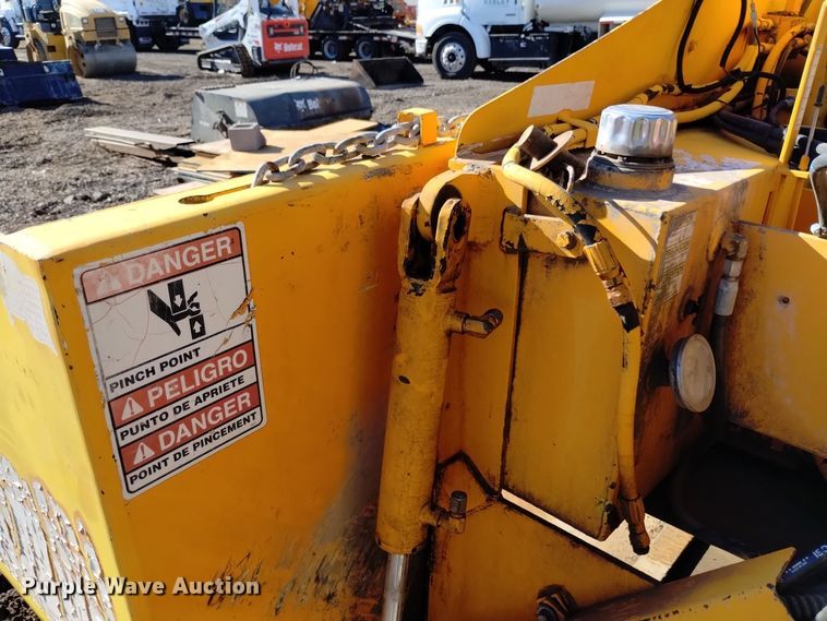 image for item DK8952 2007 LeeBoy L8510R  paver