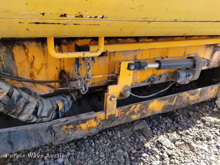 image for item DK8952 2007 LeeBoy L8510R  paver