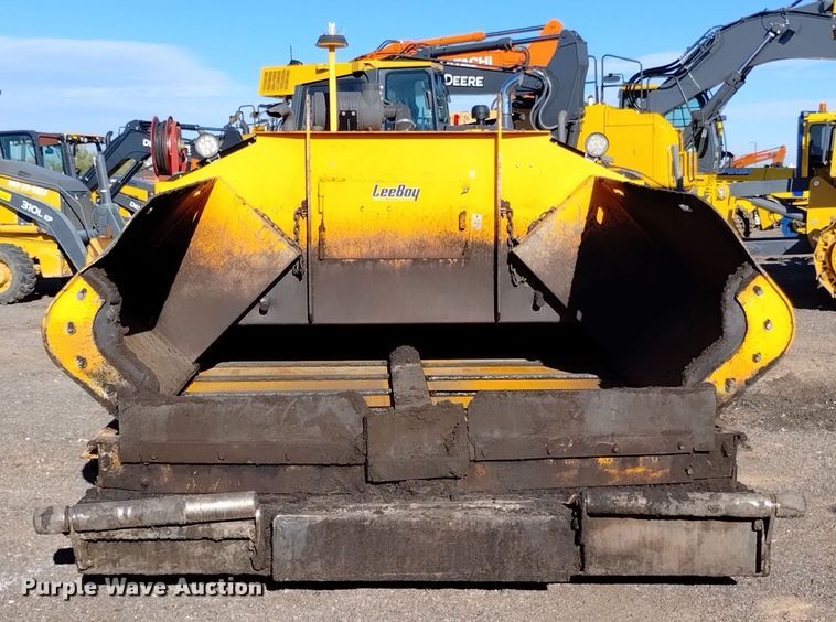 image for item DK8953 2017 LeeBoy 8510E  paver