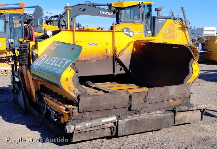 image for item DK8953 2017 LeeBoy 8510E  paver