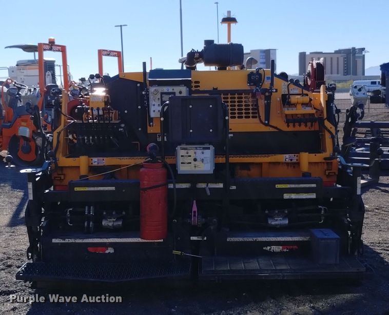 image for item DK8953 2017 LeeBoy 8510E  paver