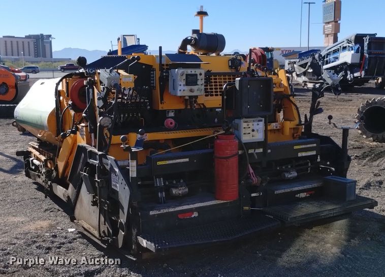 image for item DK8953 2017 LeeBoy 8510E  paver