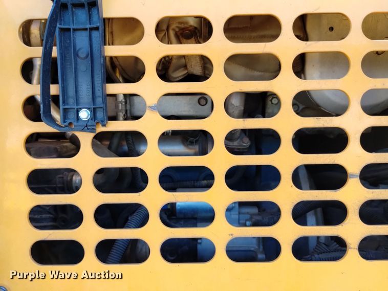 image for item DK8953 2017 LeeBoy 8510E  paver