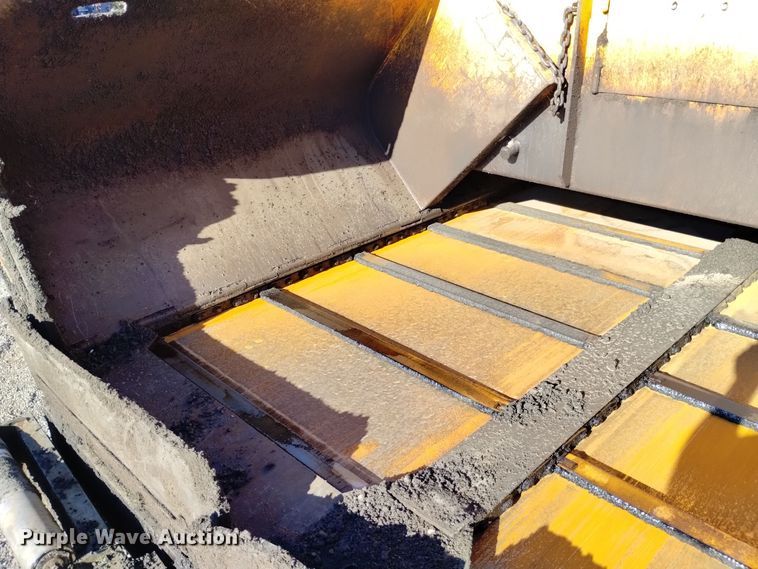 image for item DK8953 2017 LeeBoy 8510E  paver