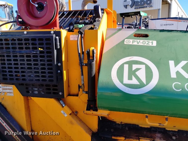 image for item DK8953 2017 LeeBoy 8510E  paver