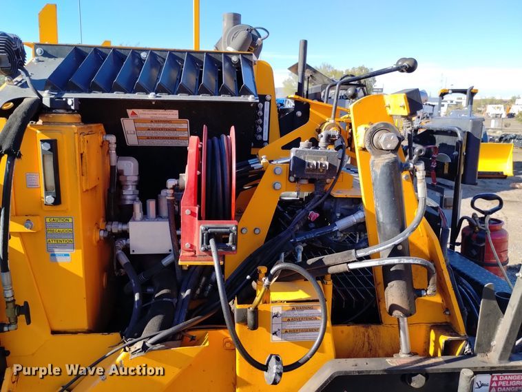 image for item DK8953 2017 LeeBoy 8510E  paver